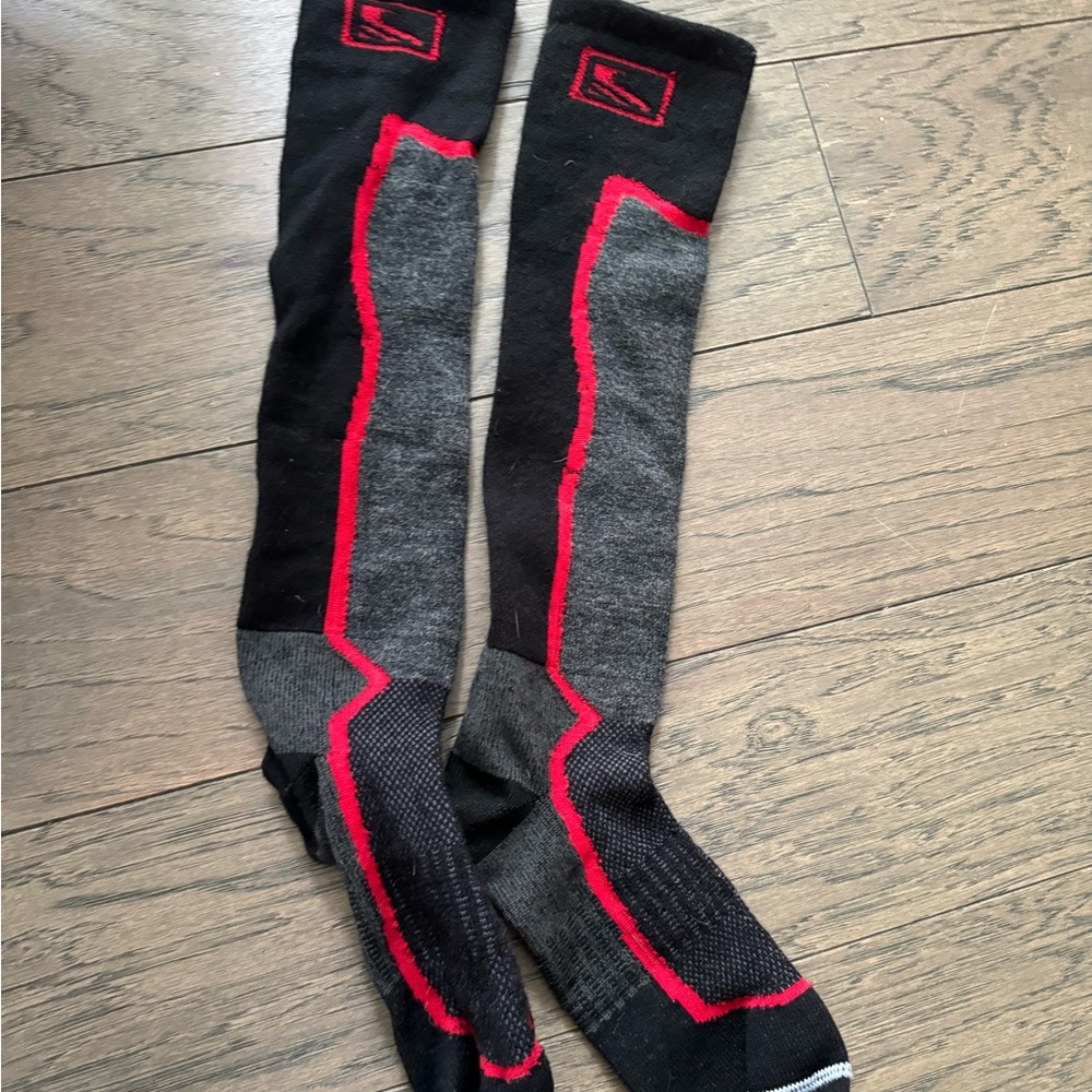 Ski/Snowboarding/winter socks size 10-13
